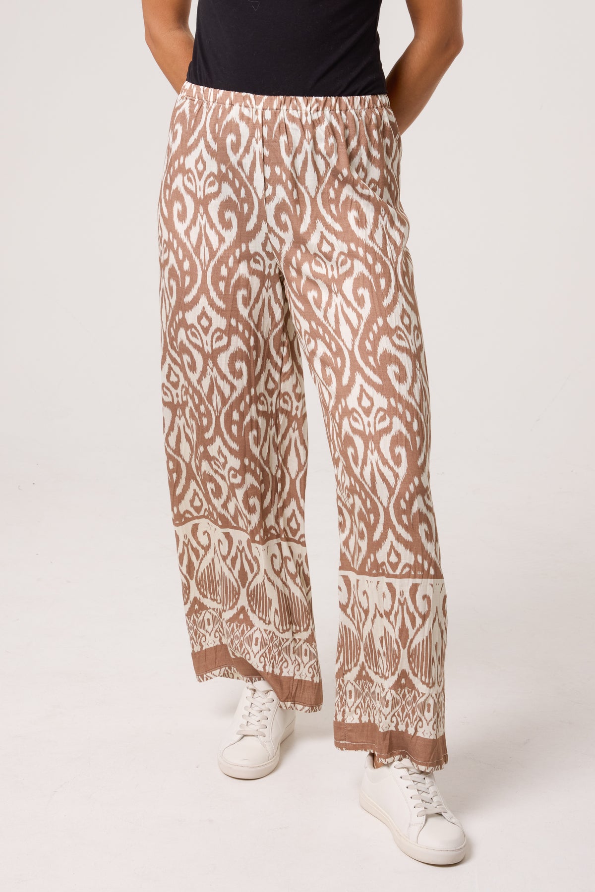 Damask Print Wide-Leg Trouser