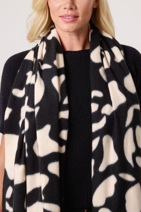Giraffe Print Soft Tassel Scarf