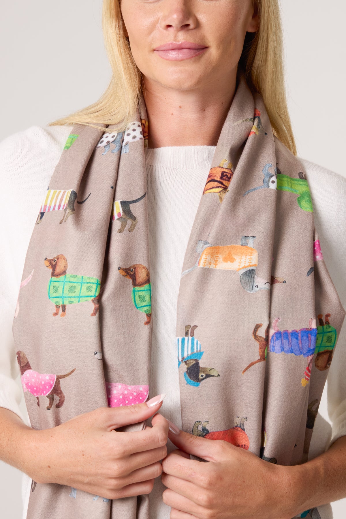 Sausage Dog Tassel Scarf