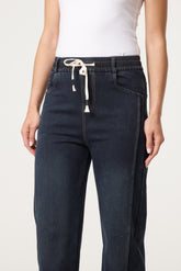 Top Stitch Barrel Leg Jeans
