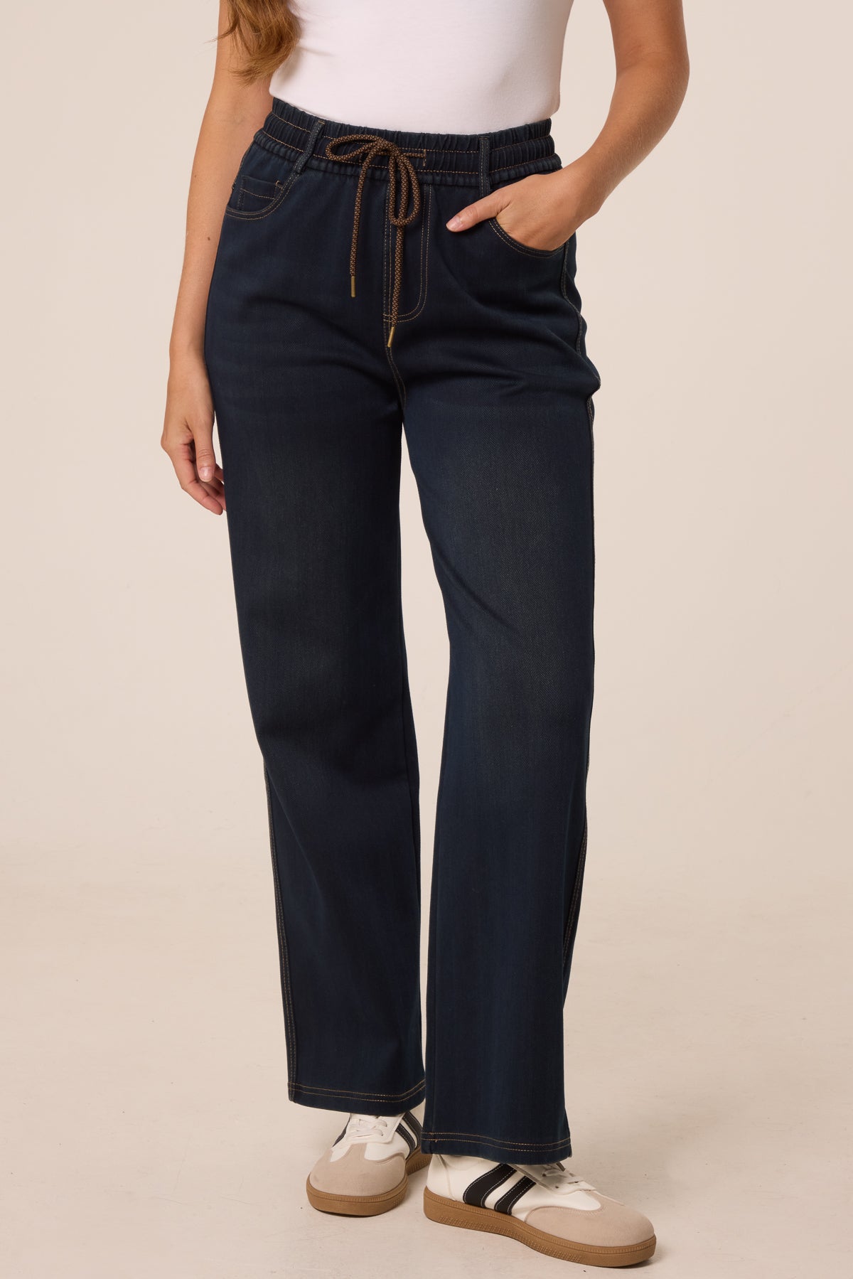 Jeans With Stitching Back Pockets