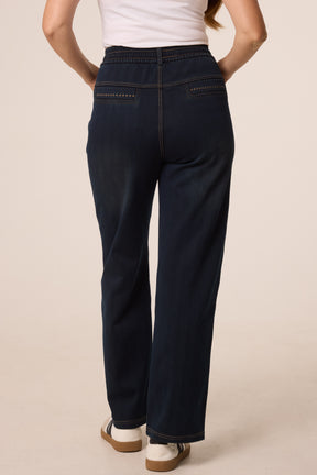 Jeans With Stitching Back Pockets
