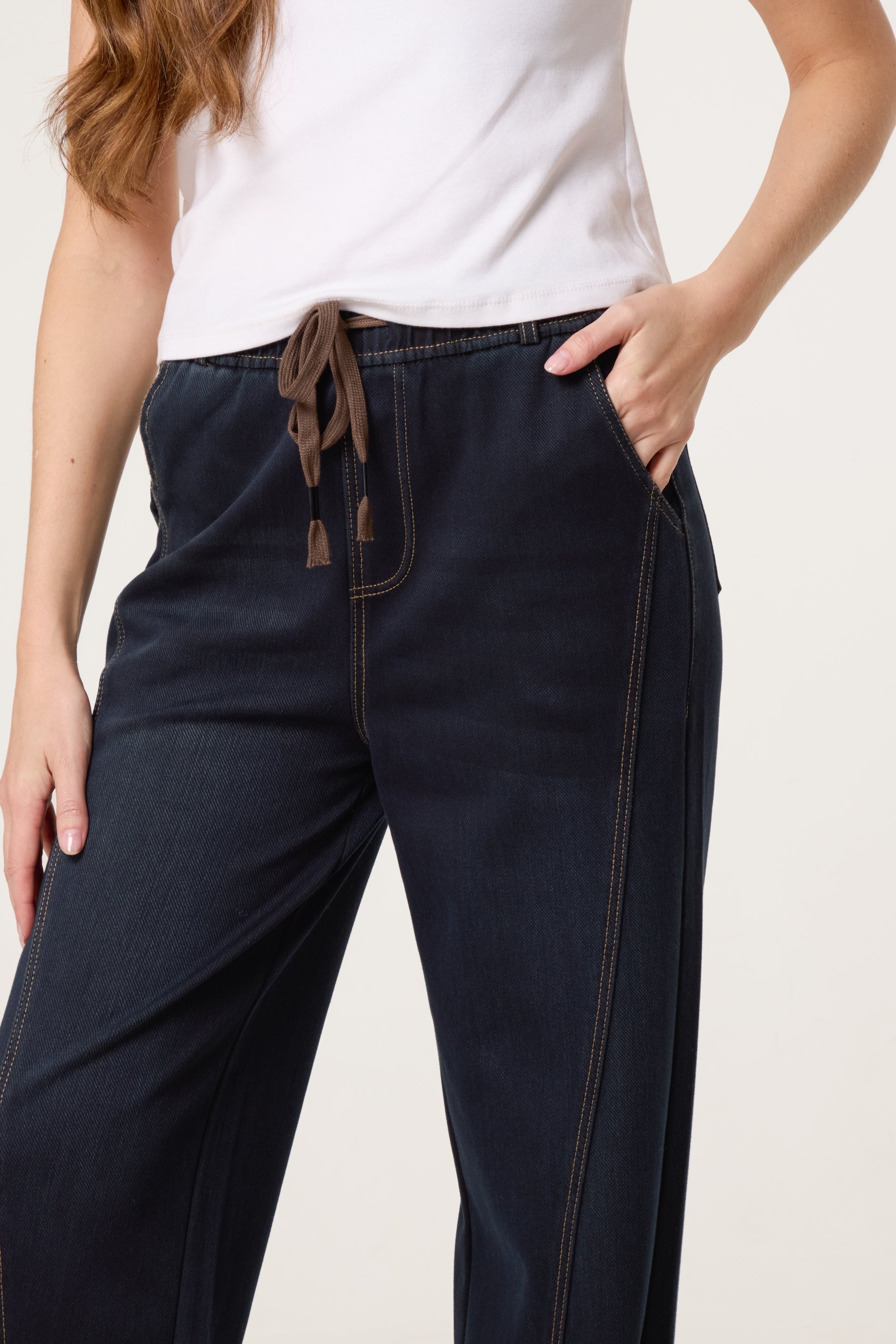 Seam Detail Elastic Waist Jeans