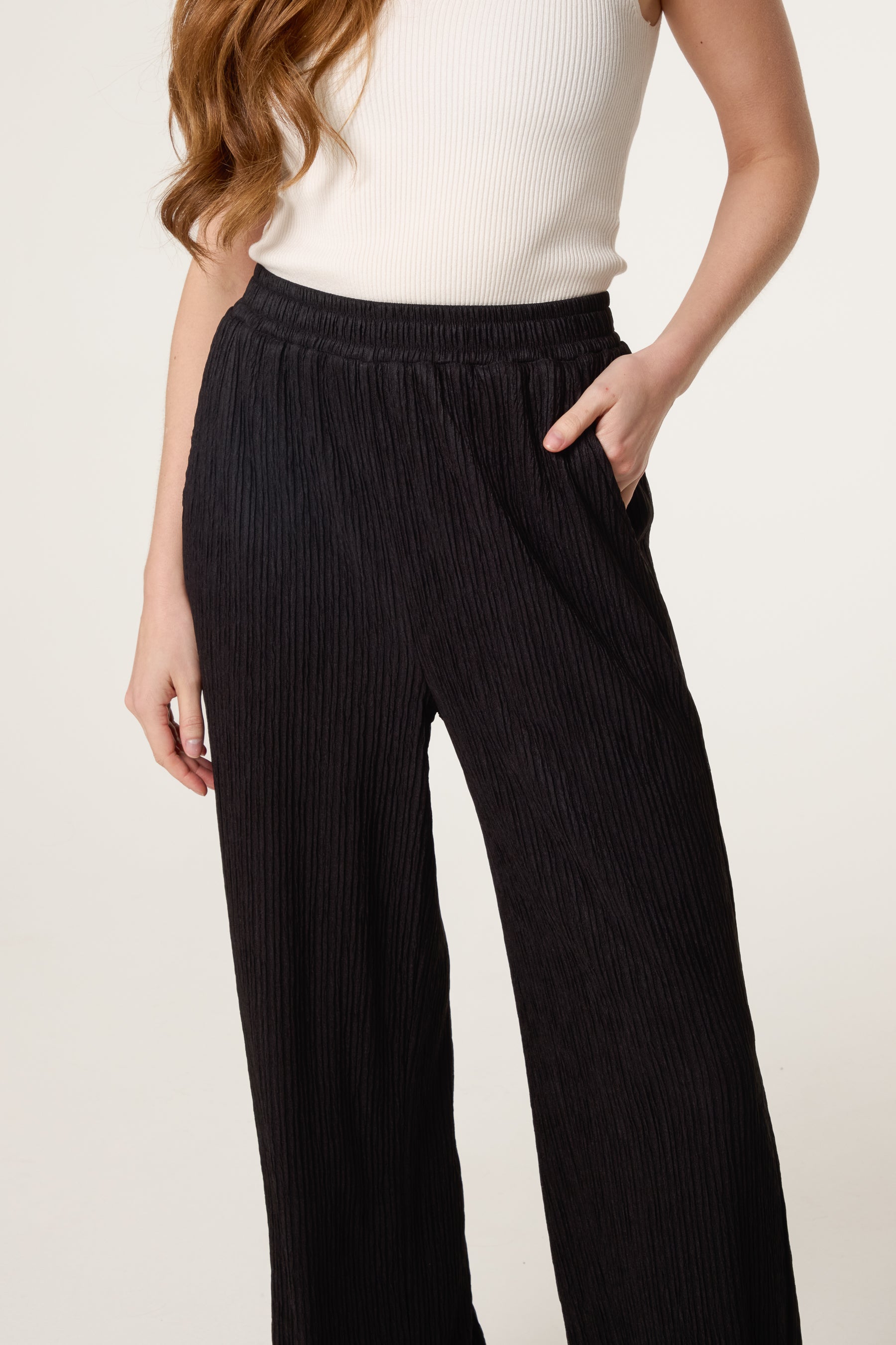 Elastic Waist Crinkle Trousers
