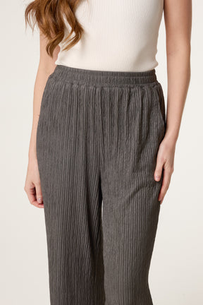 Elastic Waist Crinkle Trousers