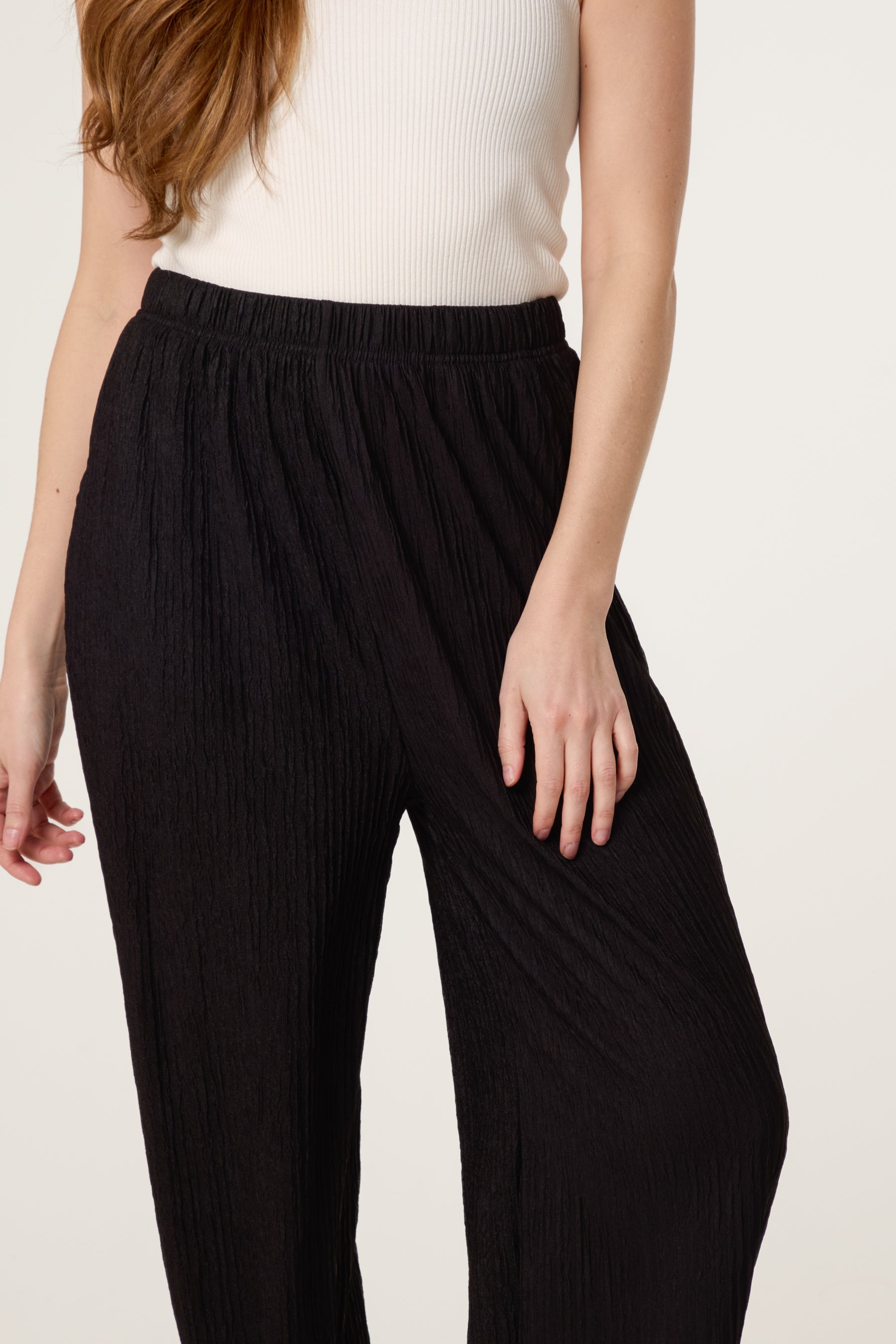 Wide Leg Crinkle Trouser