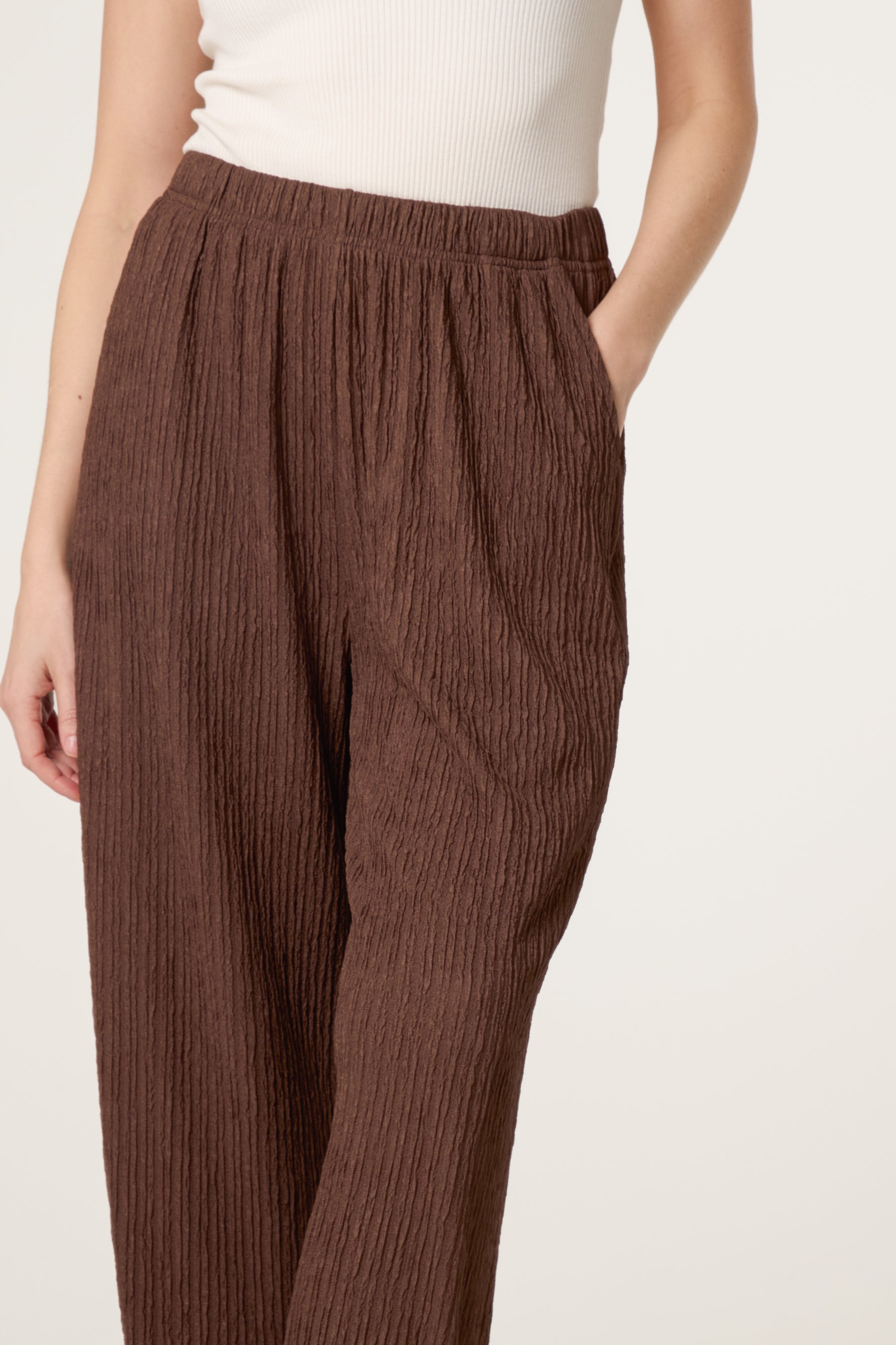 Wide Leg Crinkle Trouser