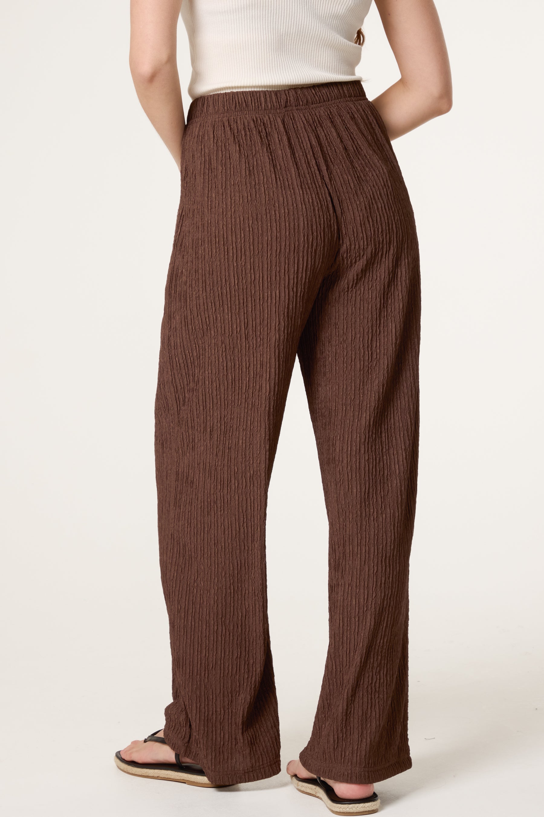 Wide Leg Crinkle Trouser