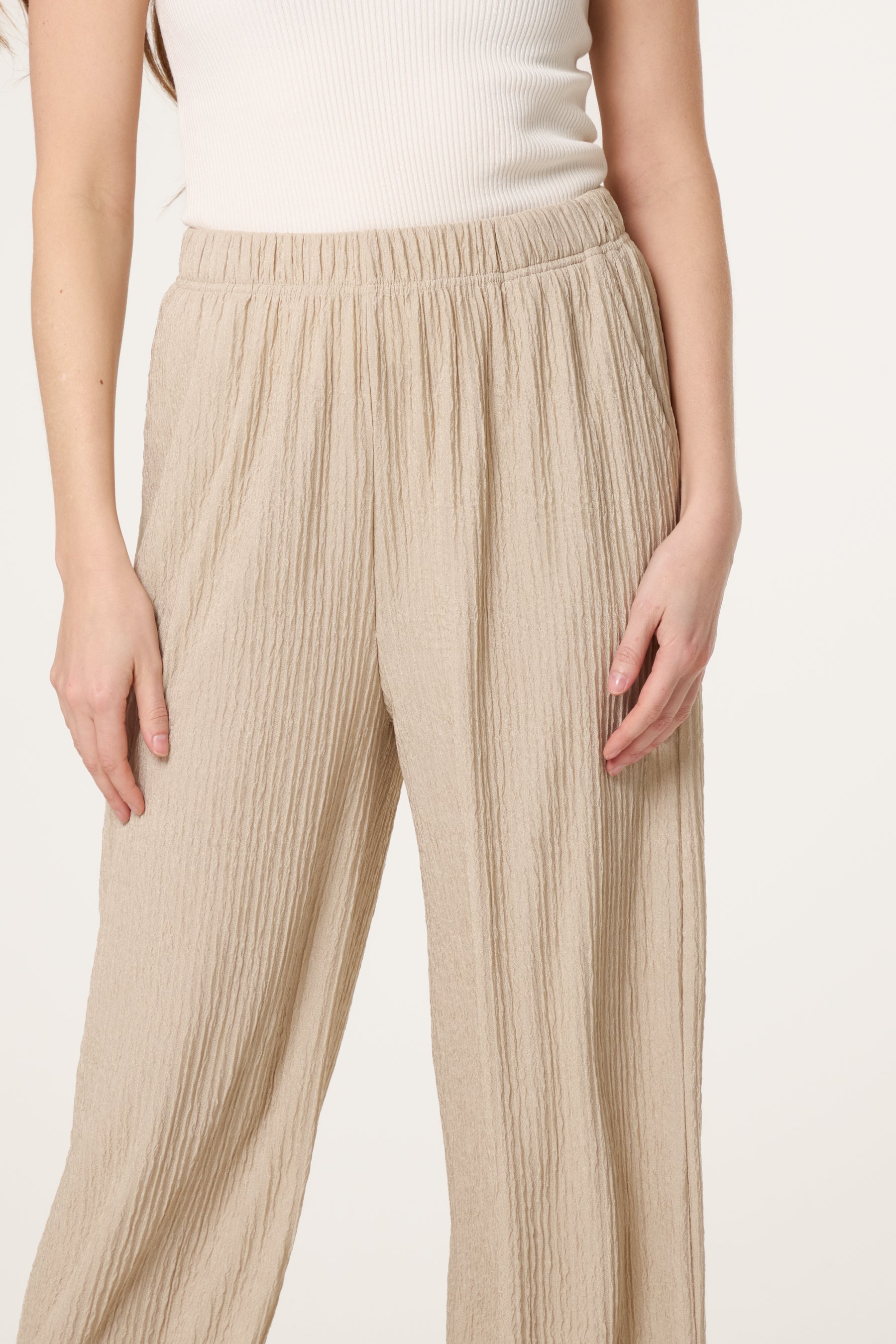 Wide Leg Crinkle Trouser