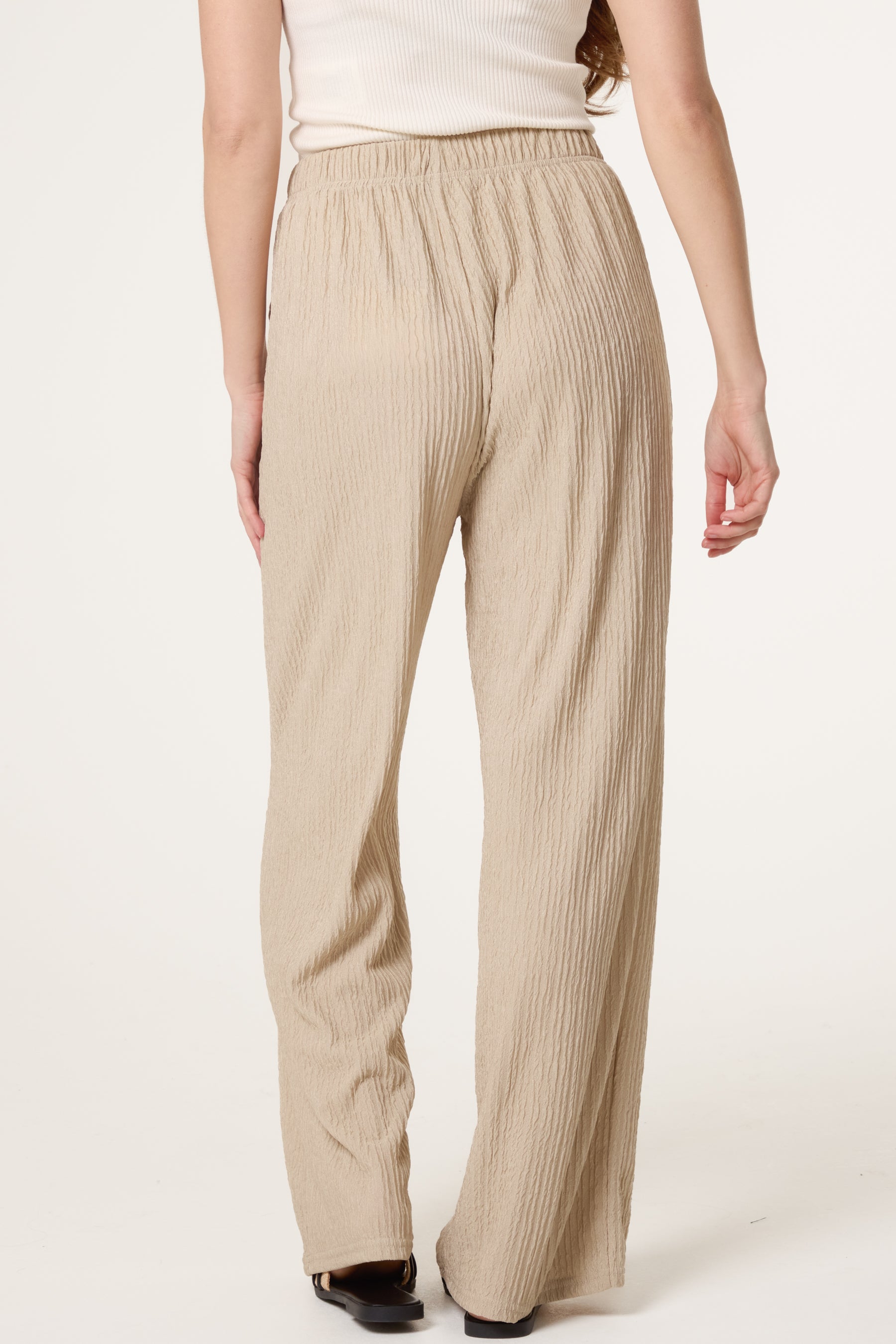 Wide Leg Crinkle Trouser