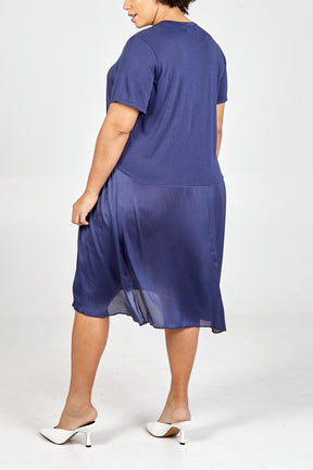 Curve Frill Point Midi Dress