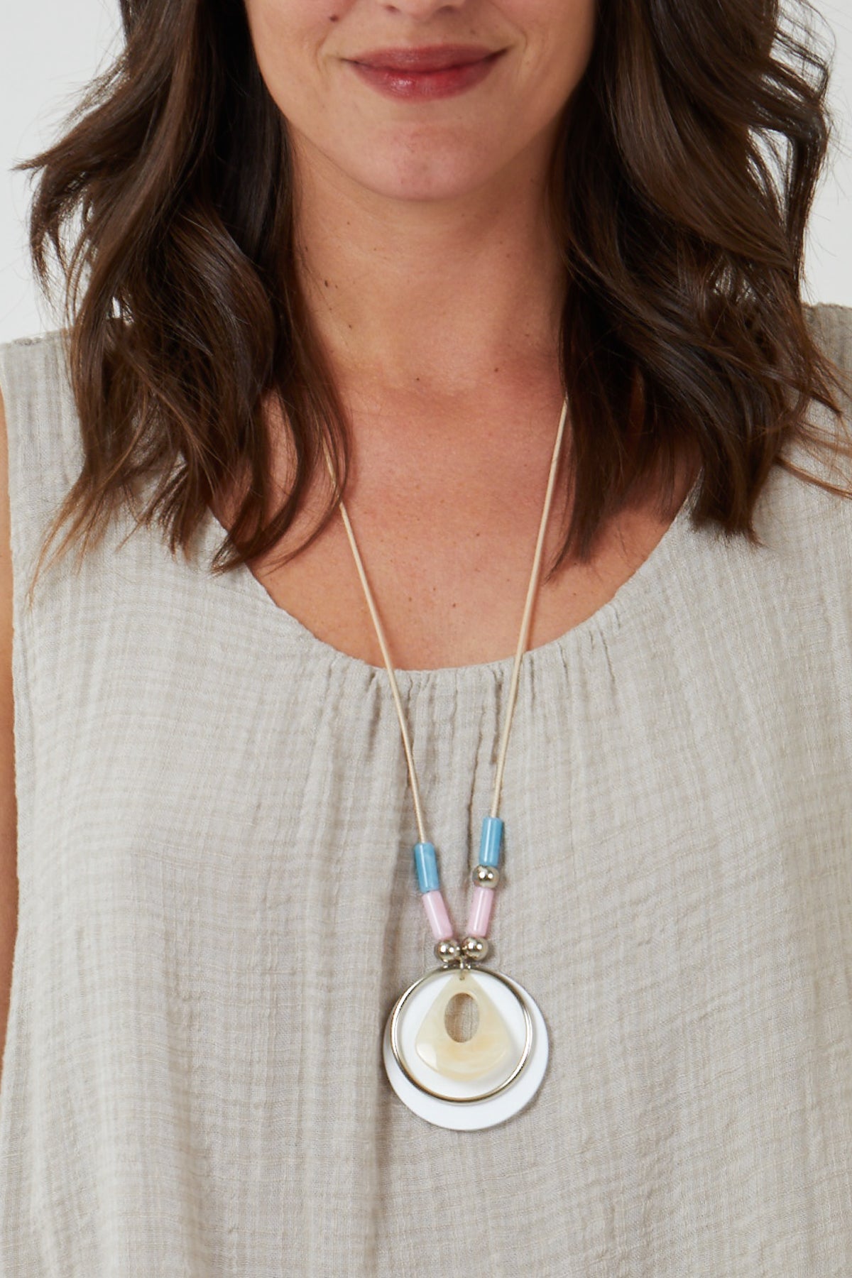 Double Layer Scoop Neck Necklace Vest