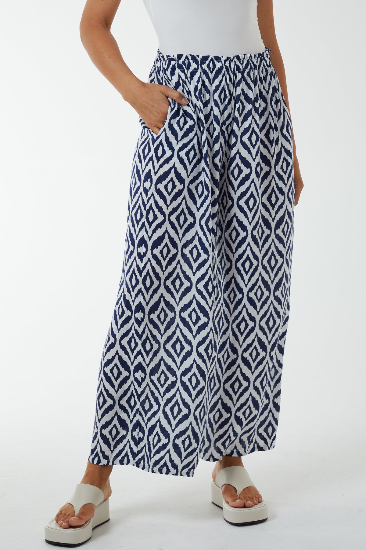 Geometric Print Wide Leg Trousers