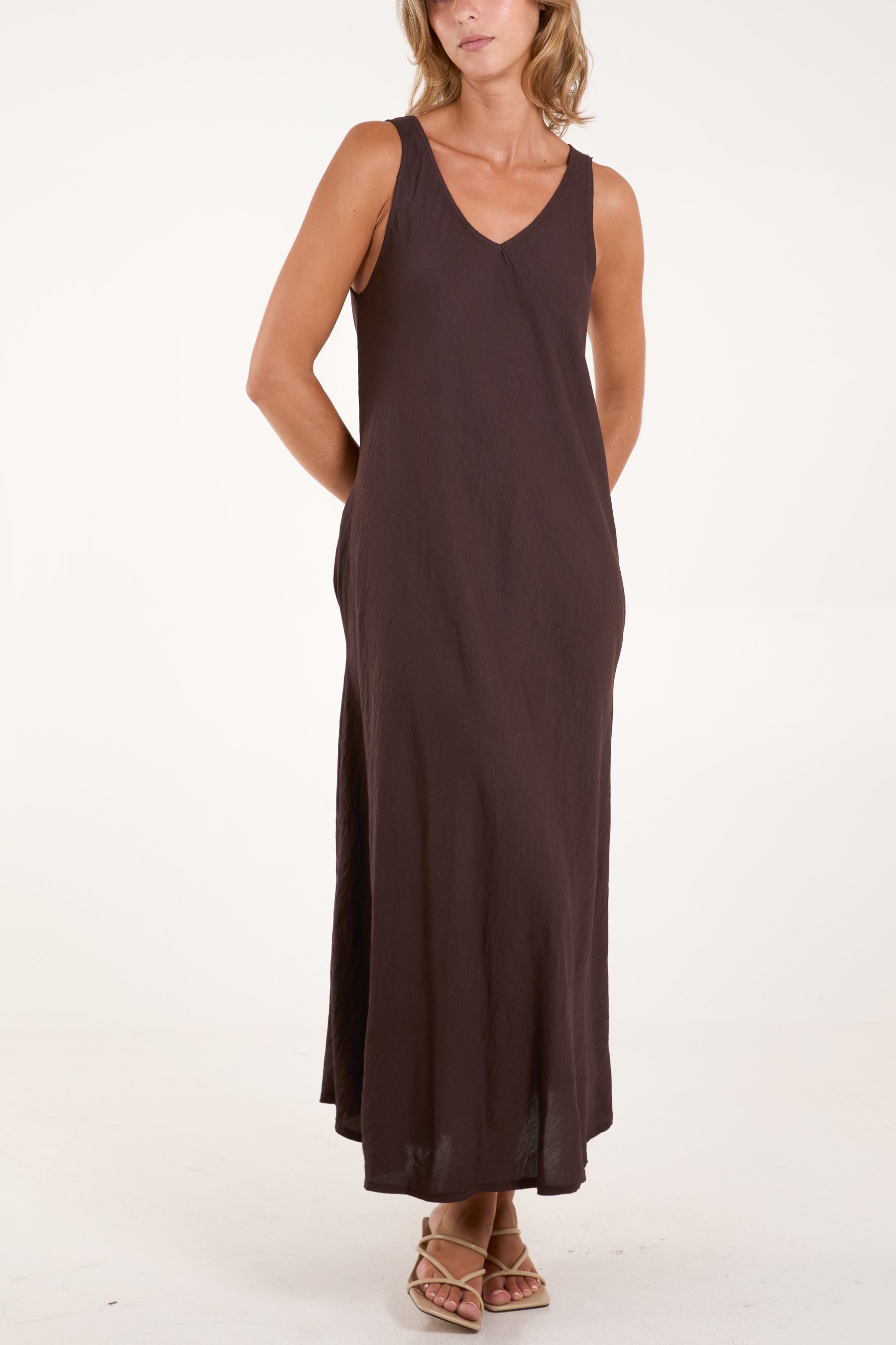 Sleeveless V-Neck Pockets Maxi Dress