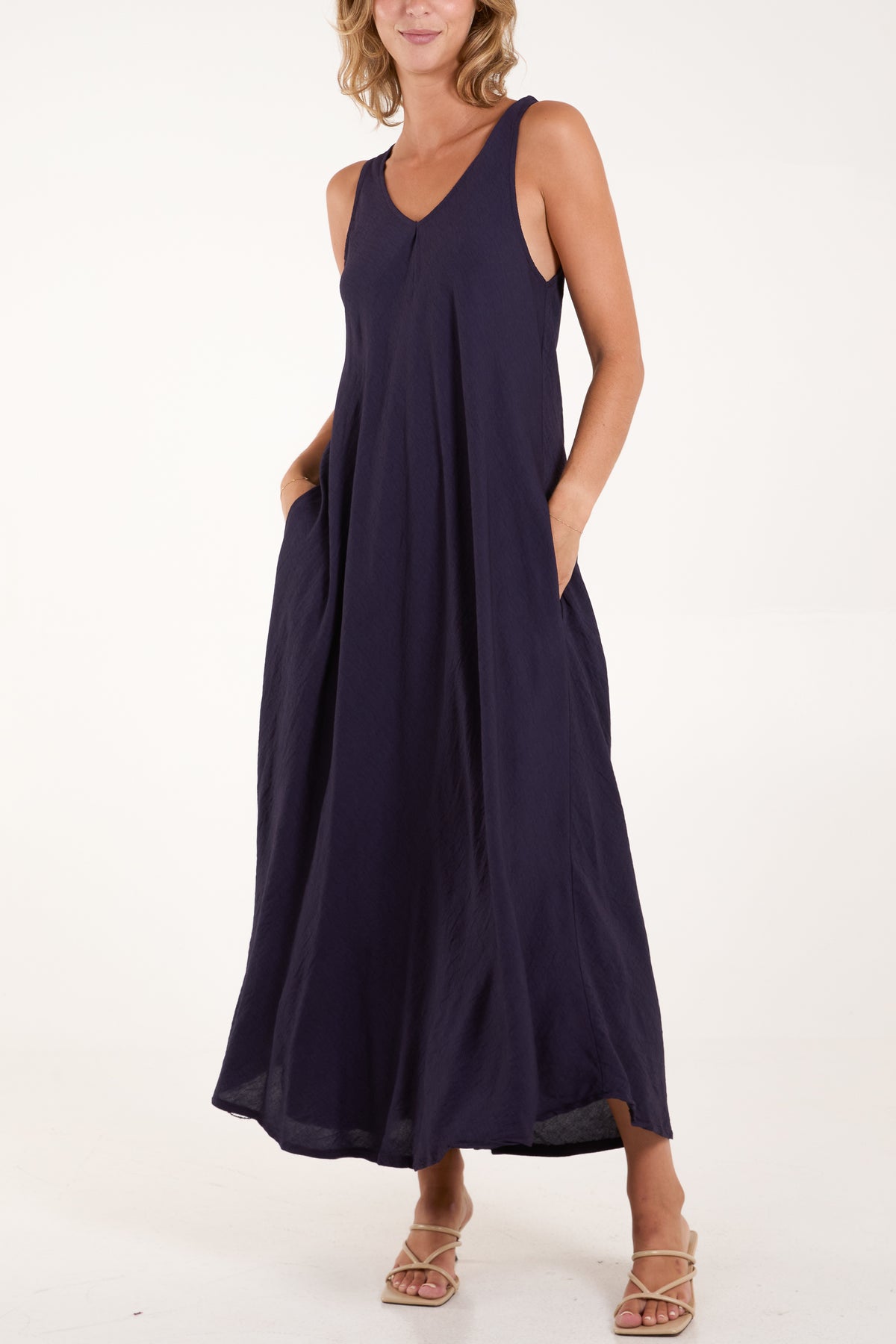 Sleeveless V-Neck Pockets Maxi Dress