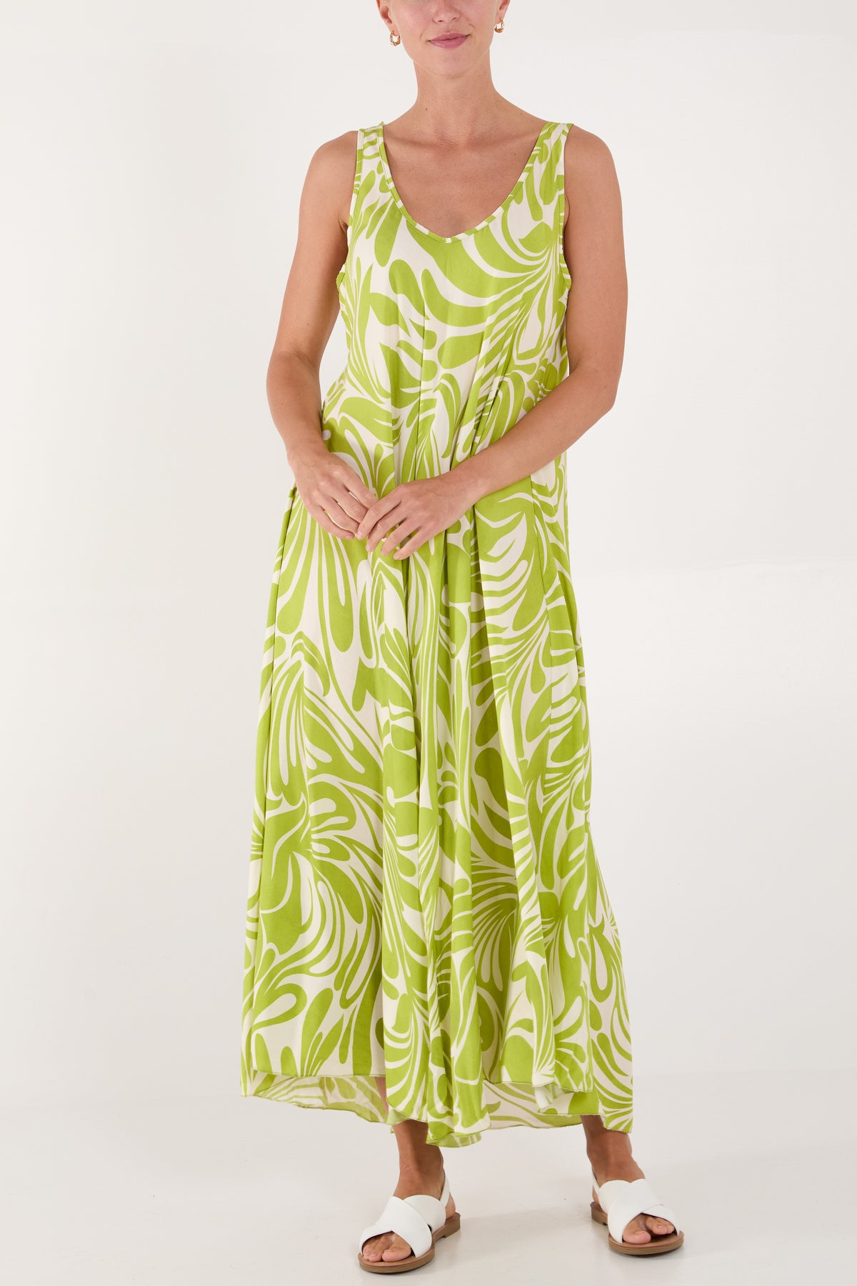 Leaf Sleeveless Trapeze Maxi Dress