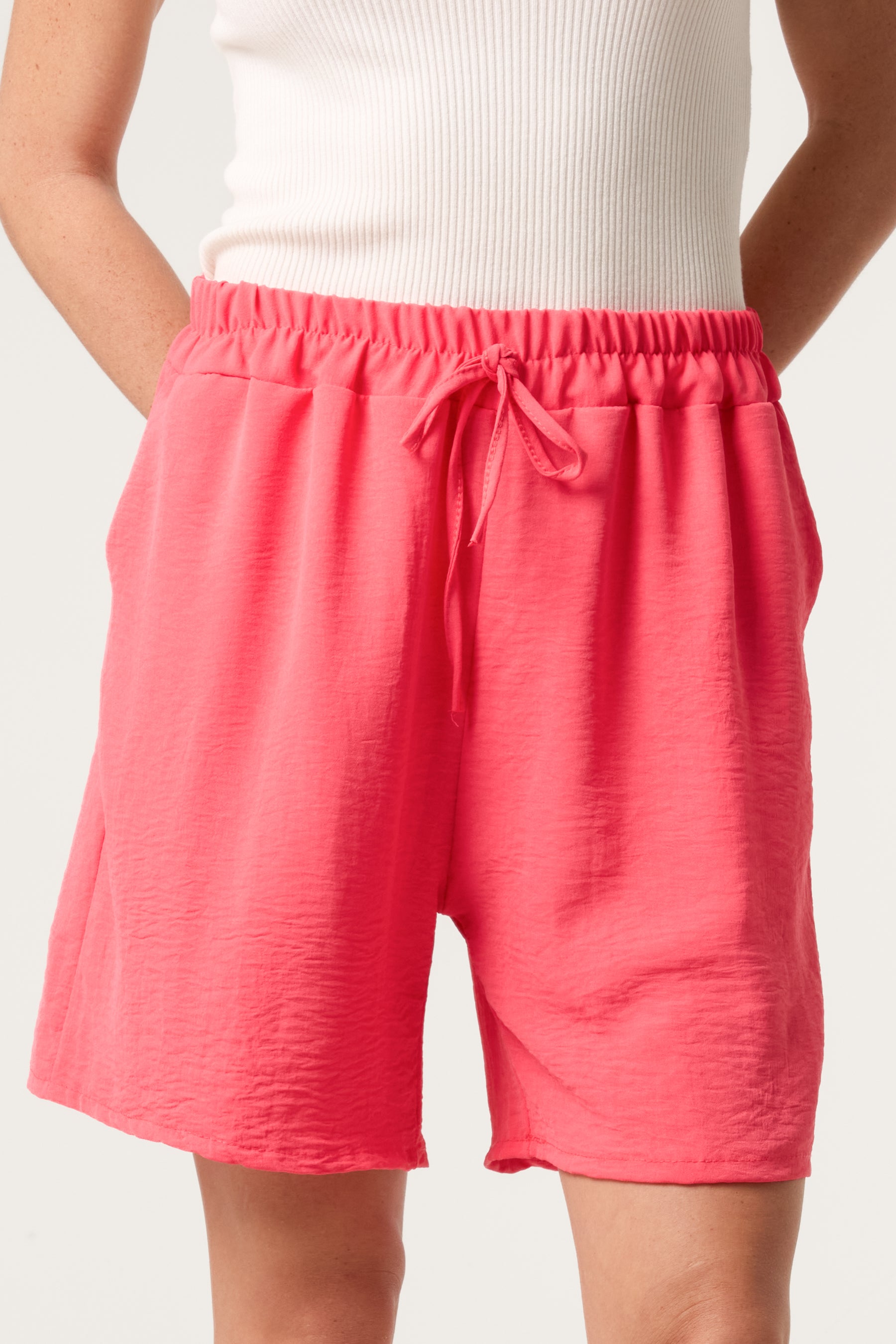 Relaxed Fit Pockets Bermuda Shorts