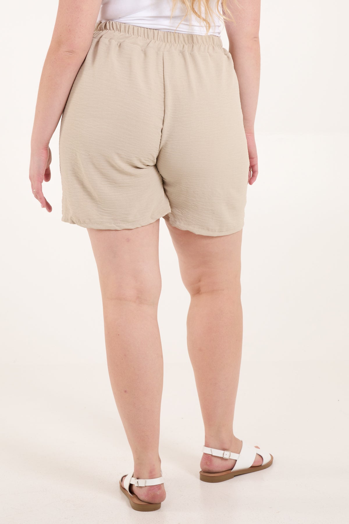 Relaxed Fit Pockets Bermuda Shorts