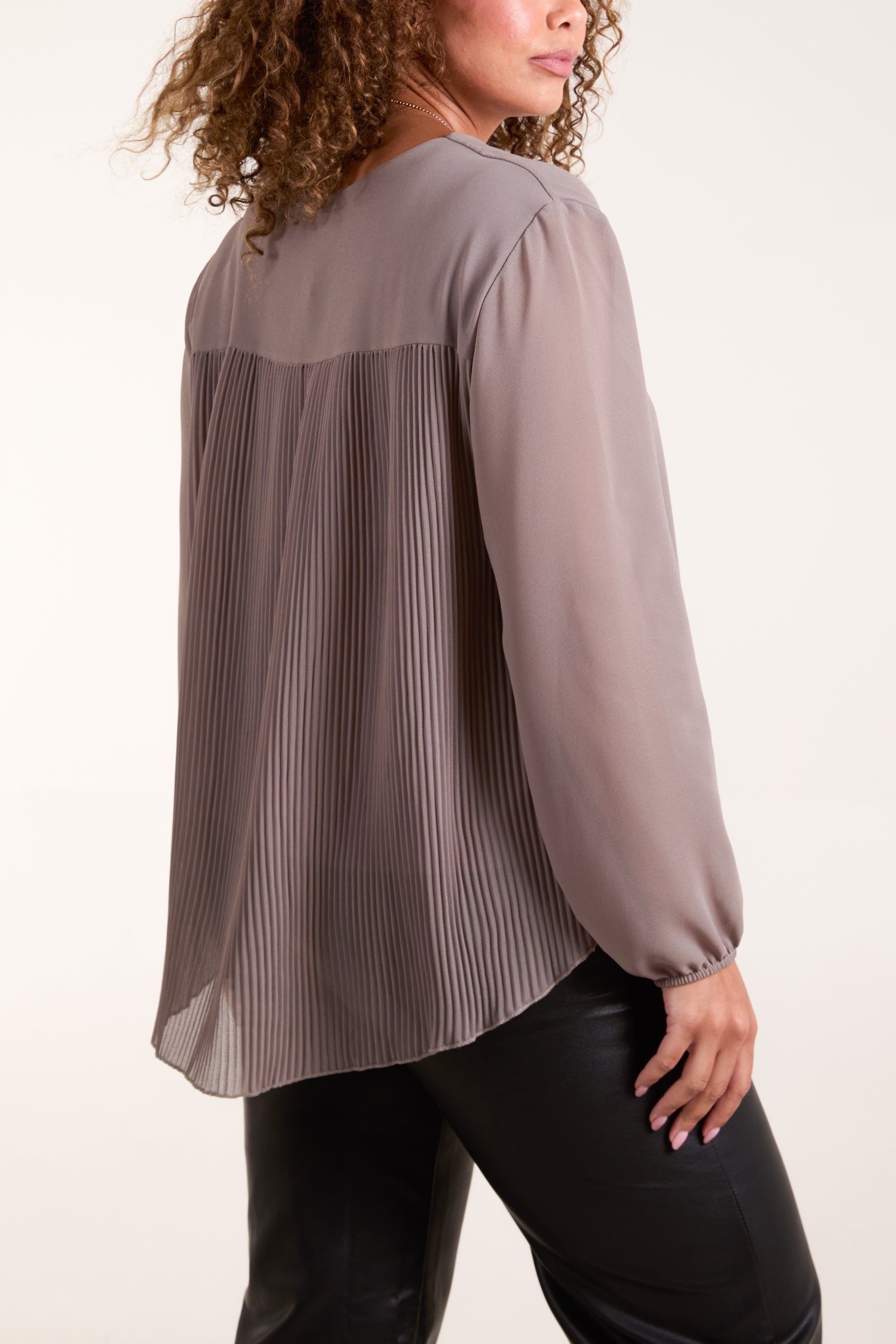 Necklace Pleated Back Blouse