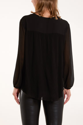 Necklace Pleated Back Blouse