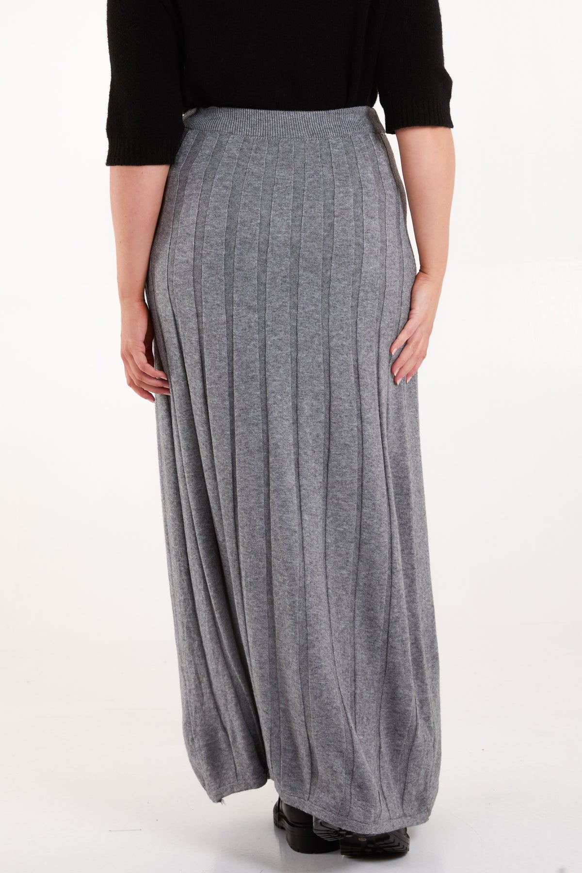 Pleated Soft Touch Knit Maxi Skirt