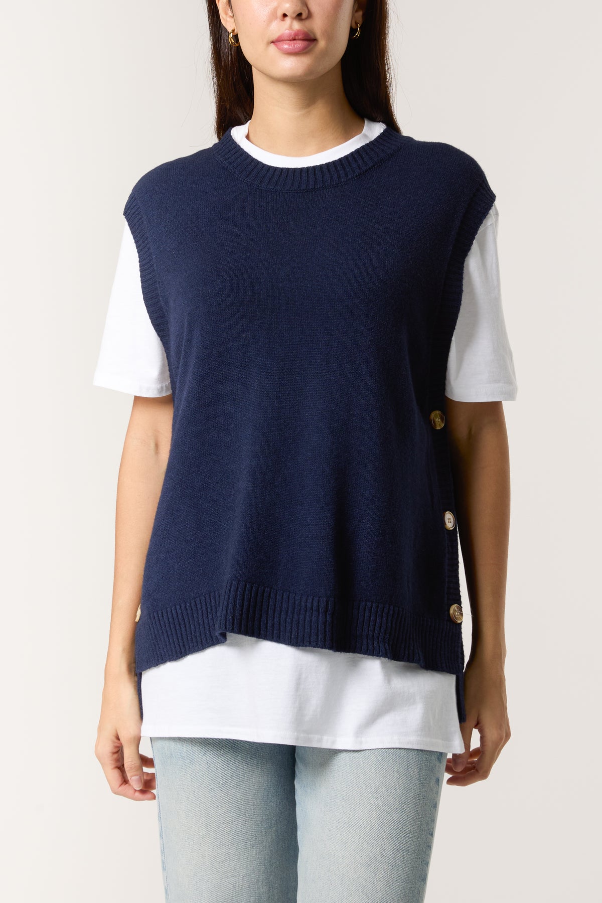 Round Neck Side Buttons Knitted Vest