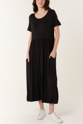 Round Neck Stretch Tiered Midi Dress