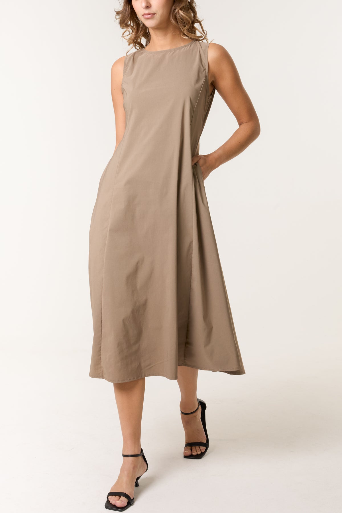 Sleeveless Stretch Pockets Midi Dress