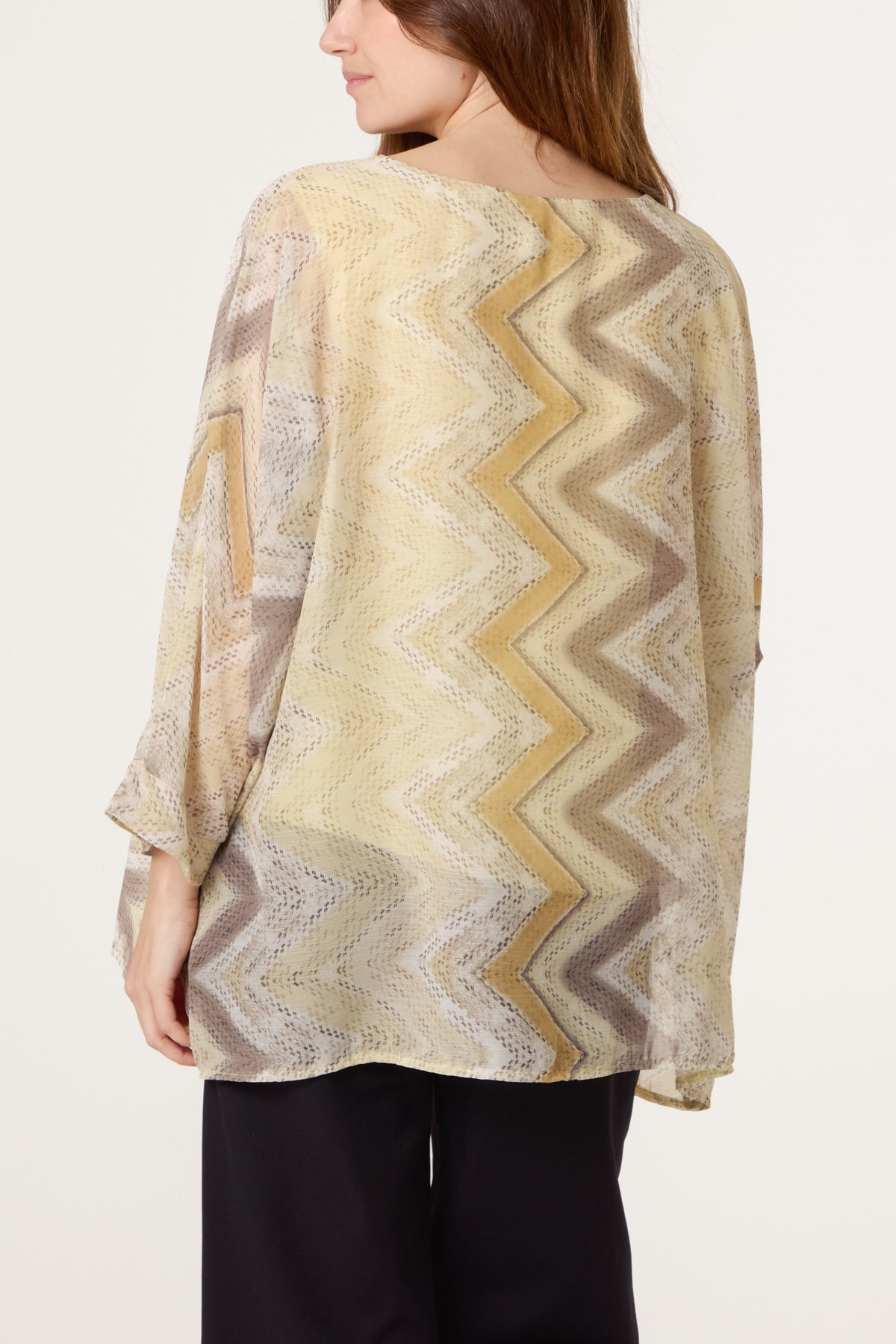 Zigzag Scoop Neck Chiffon Blouse