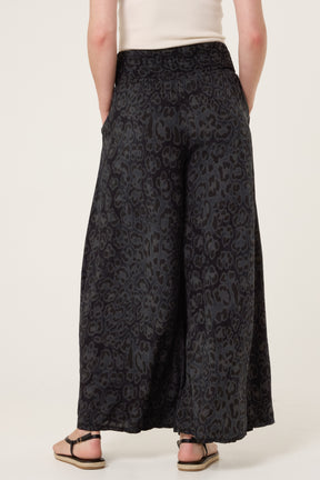 Leopard Print Elastic Wide Leg Trousers