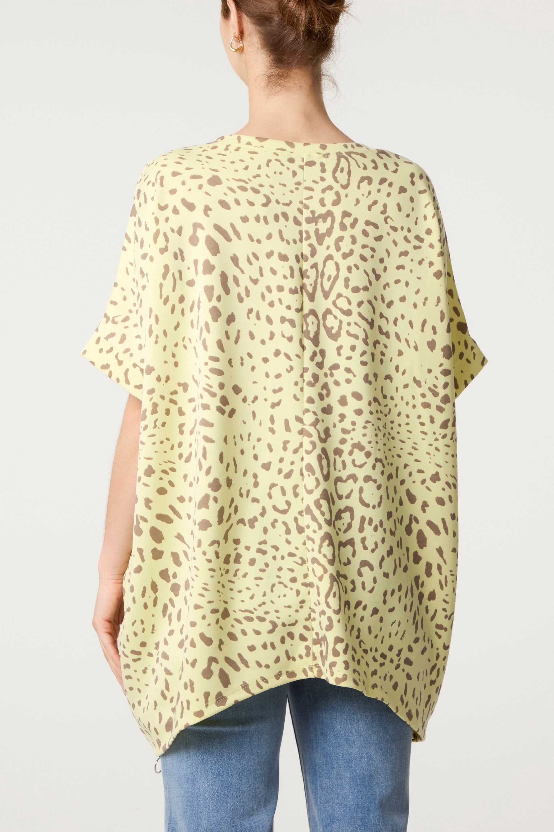 Short Sleeve Animal Sweat Top