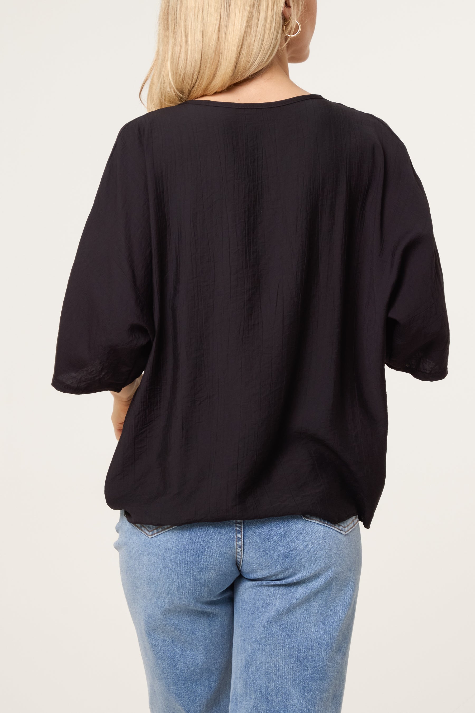 Crinkle Fabric V-Neck Front Knot Top
