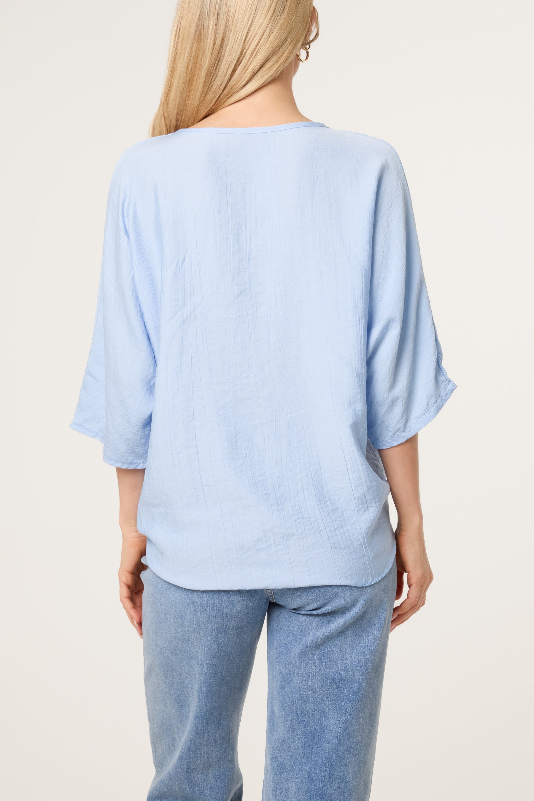 Crinkle Fabric V-Neck Front Knot Top
