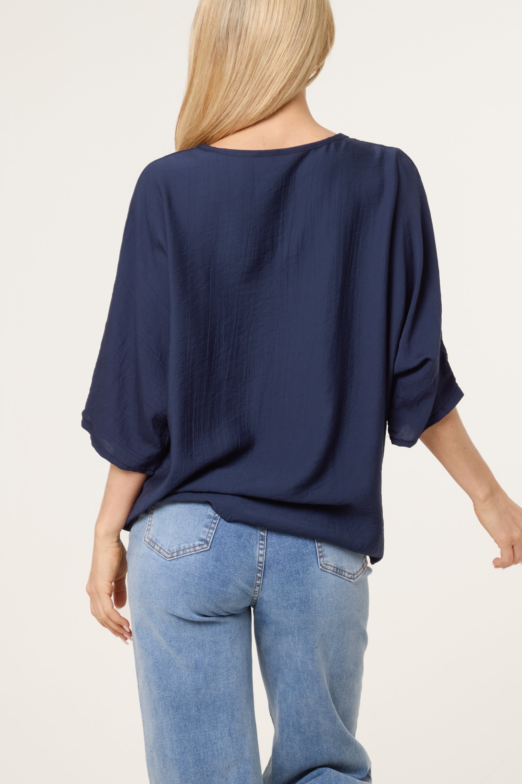 Crinkle Fabric V-Neck Front Knot Top