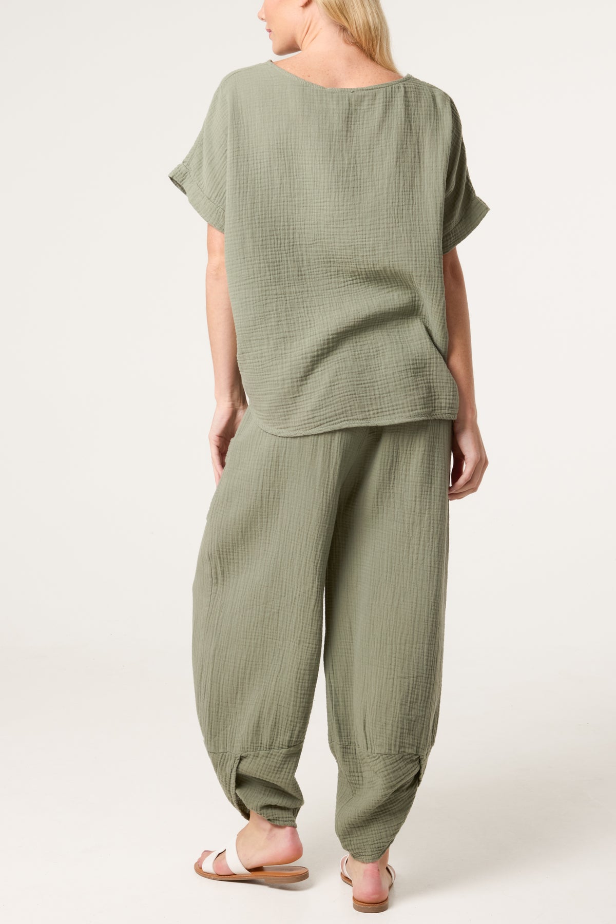 Cheesecloth Top & Barrel Leg Trousers