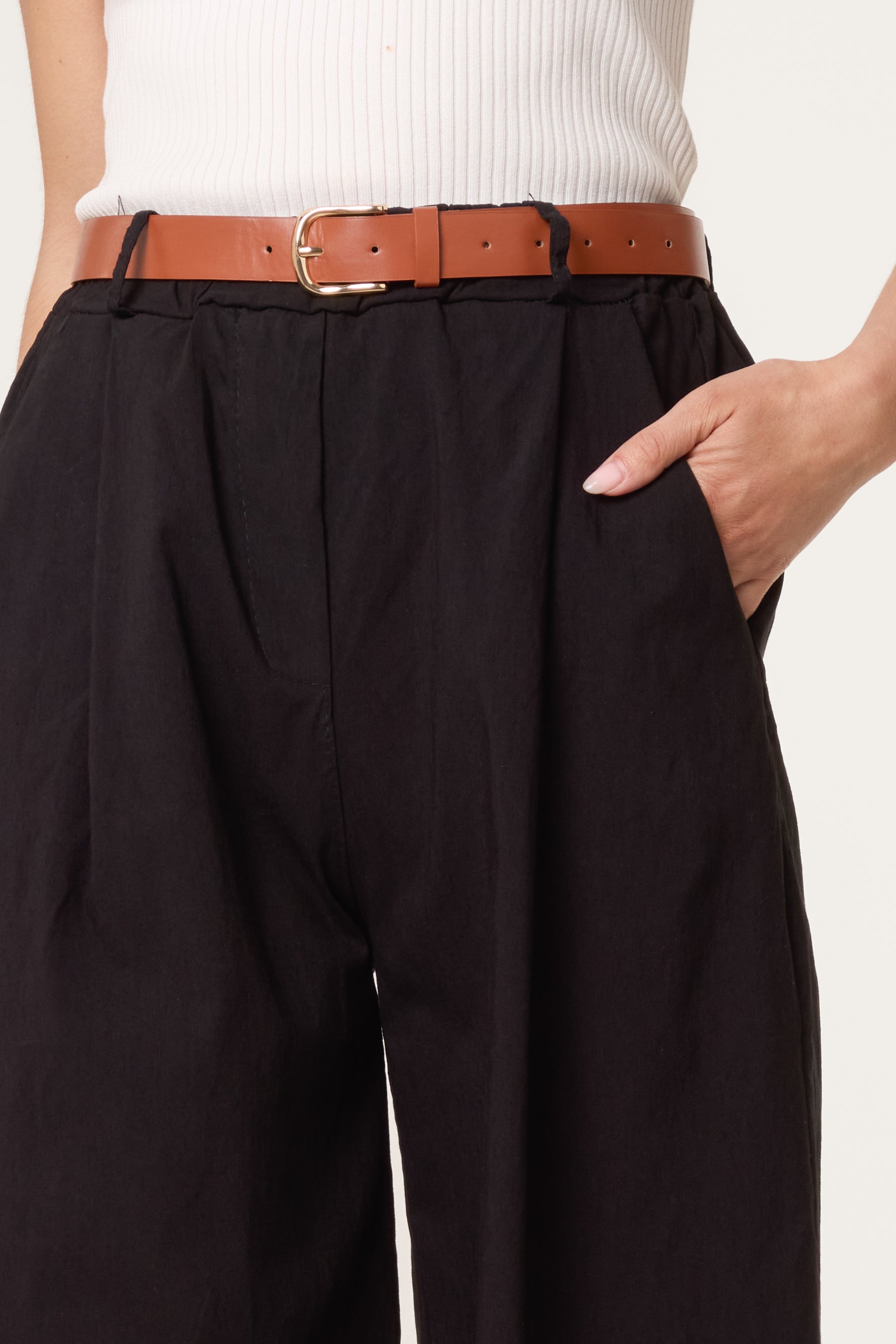 Belted Begaline Bermuda Trousers