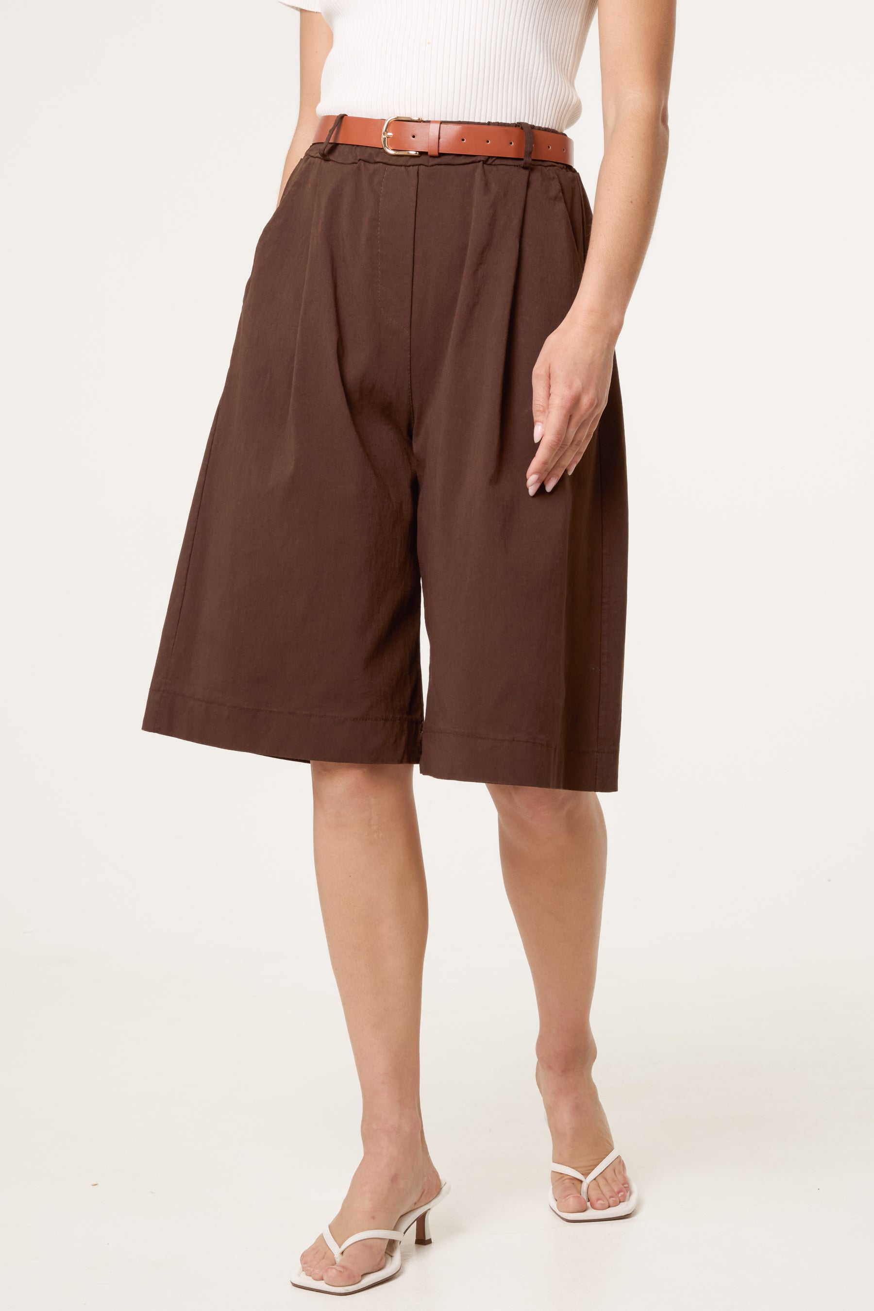 Belted Begaline Bermuda Trousers