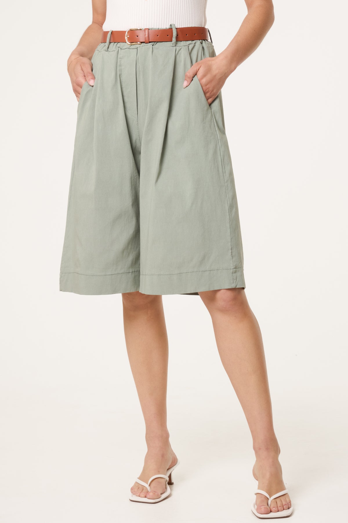 Belted Begaline Bermuda Trousers