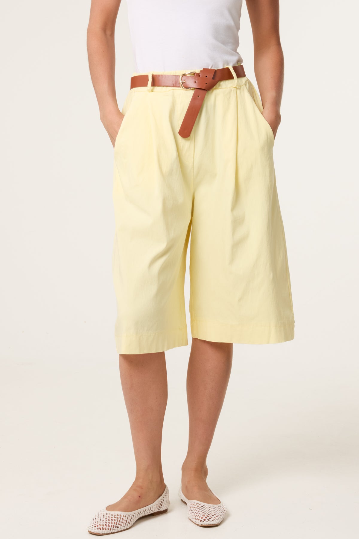 Belted Begaline Bermuda Trousers