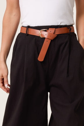 Belted Begaline Bermuda Trousers