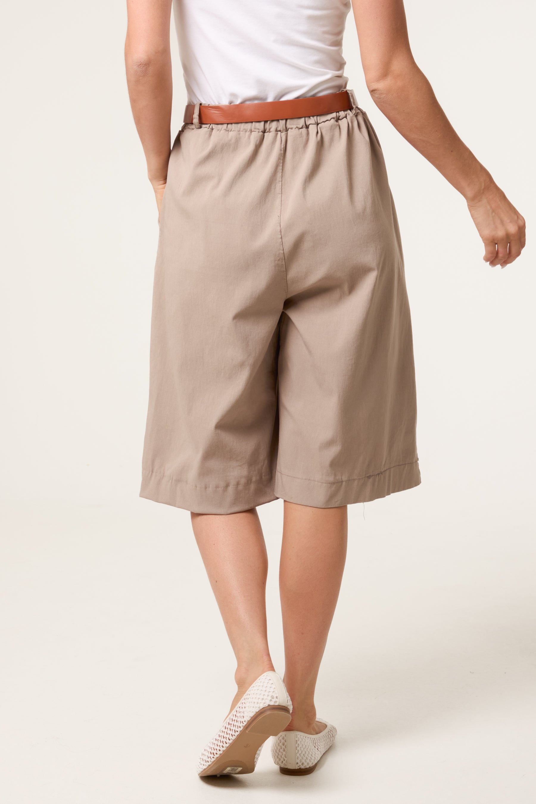 Belted Begaline Bermuda Trousers