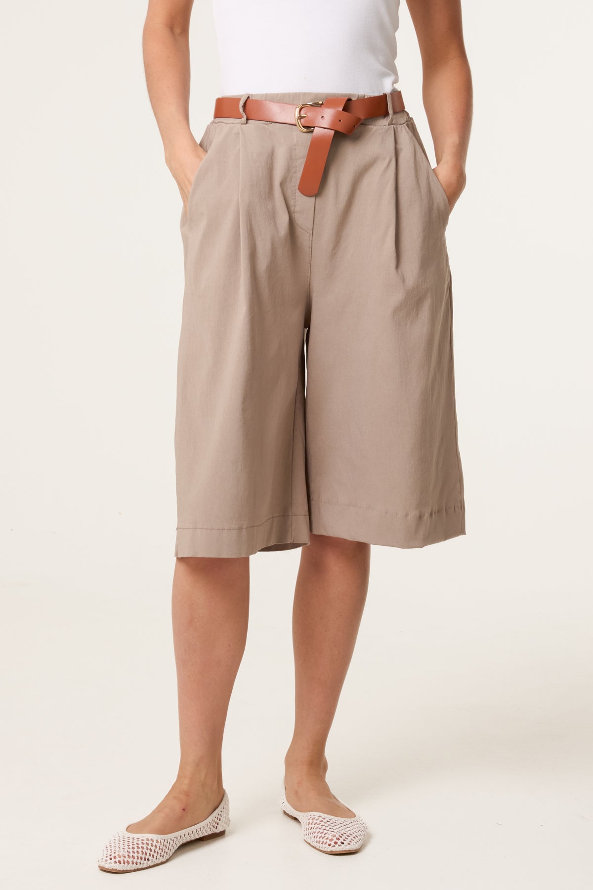 Belted Begaline Bermuda Trousers