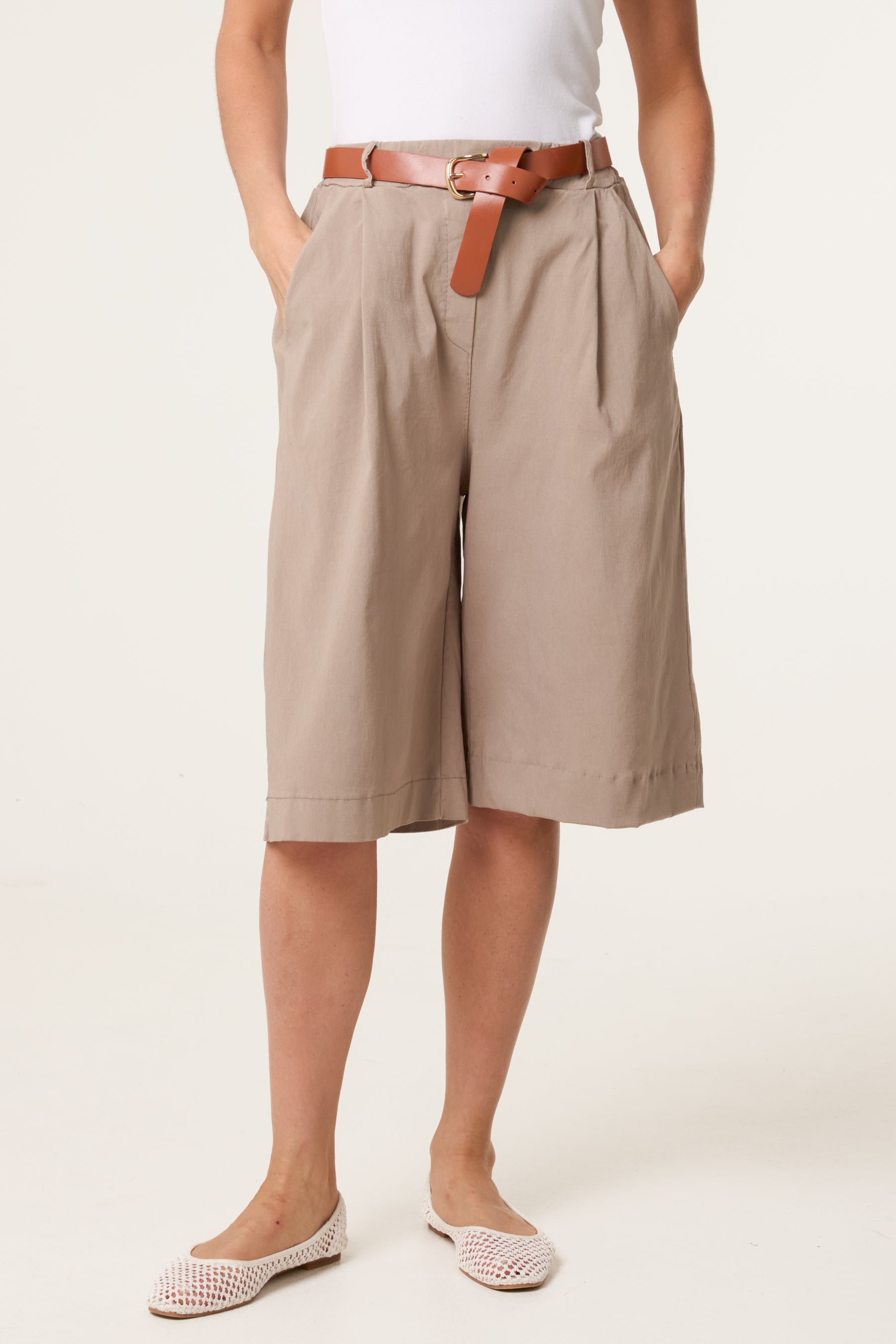 Belted Begaline Bermuda Trousers