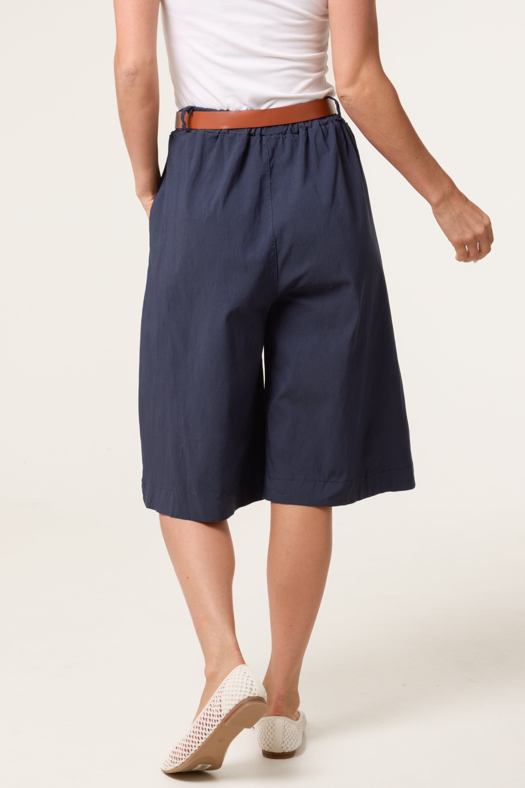 Belted Begaline Bermuda Trousers