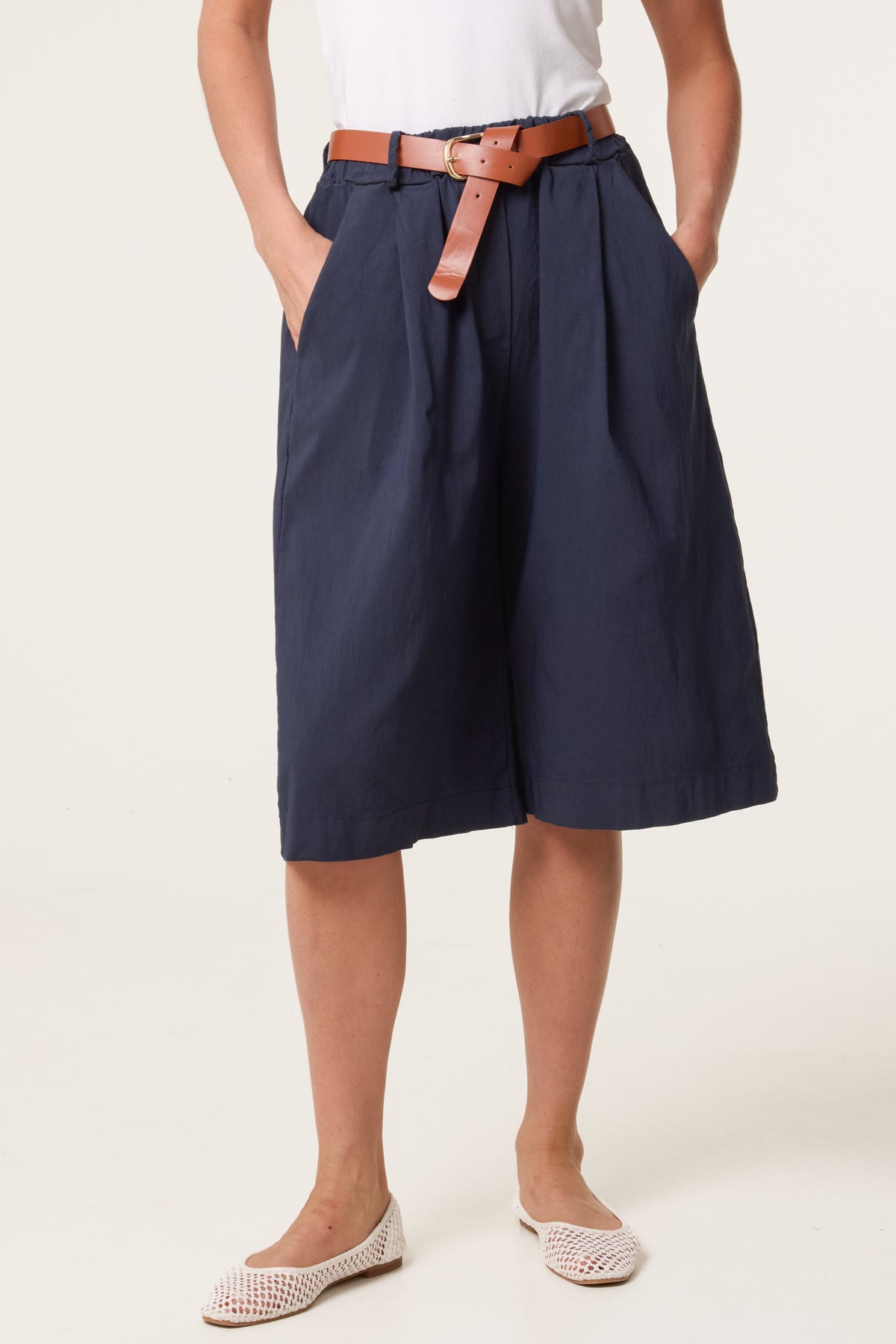 Belted Begaline Bermuda Trousers
