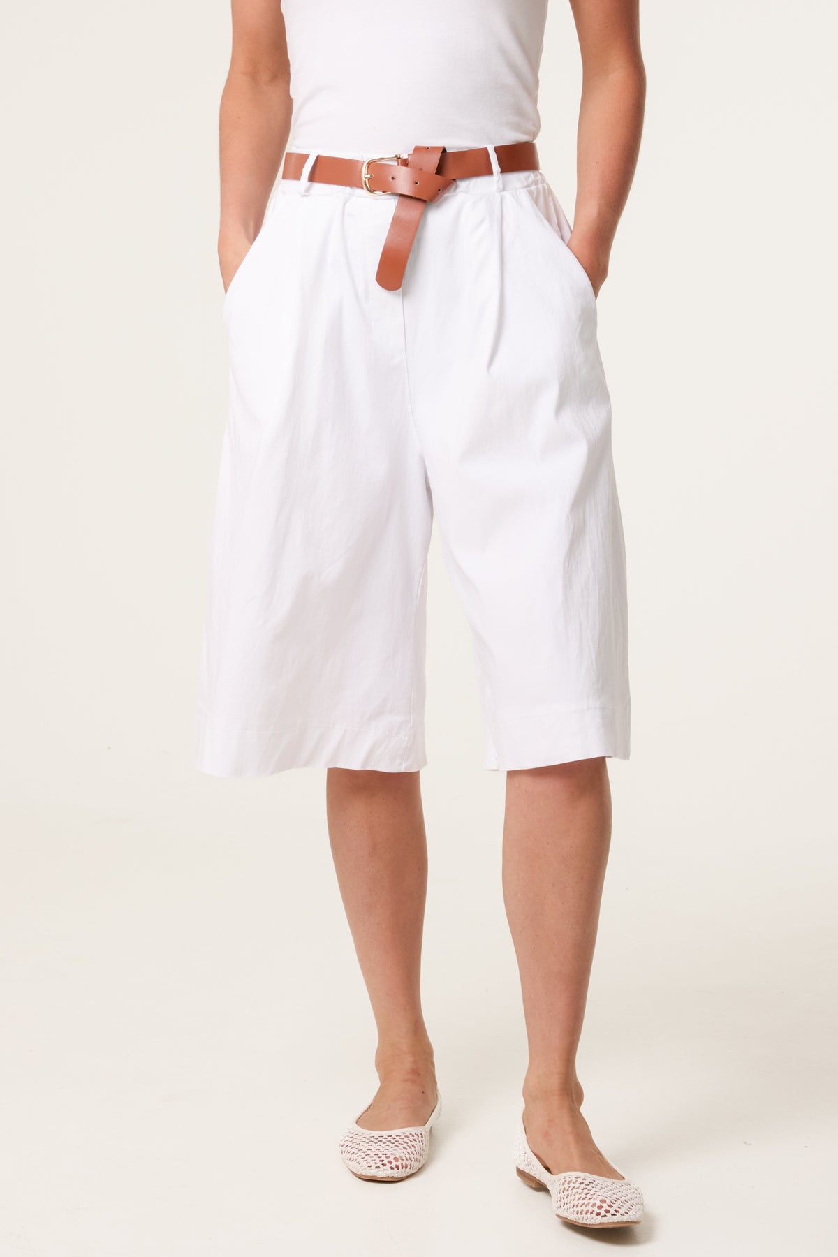 Belted Begaline Bermuda Trousers