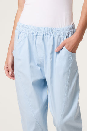 Magic Plain Stretch Capri Trousers