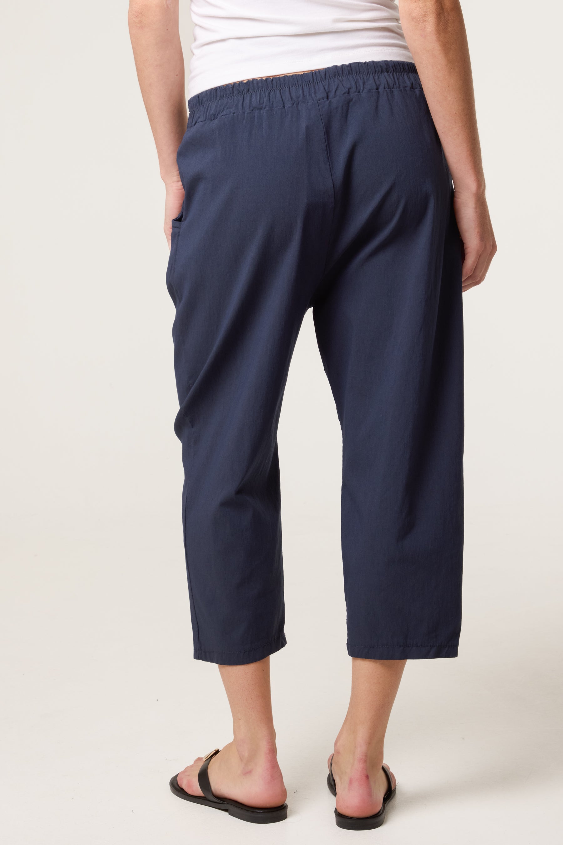Magic Plain Stretch Capri Trousers