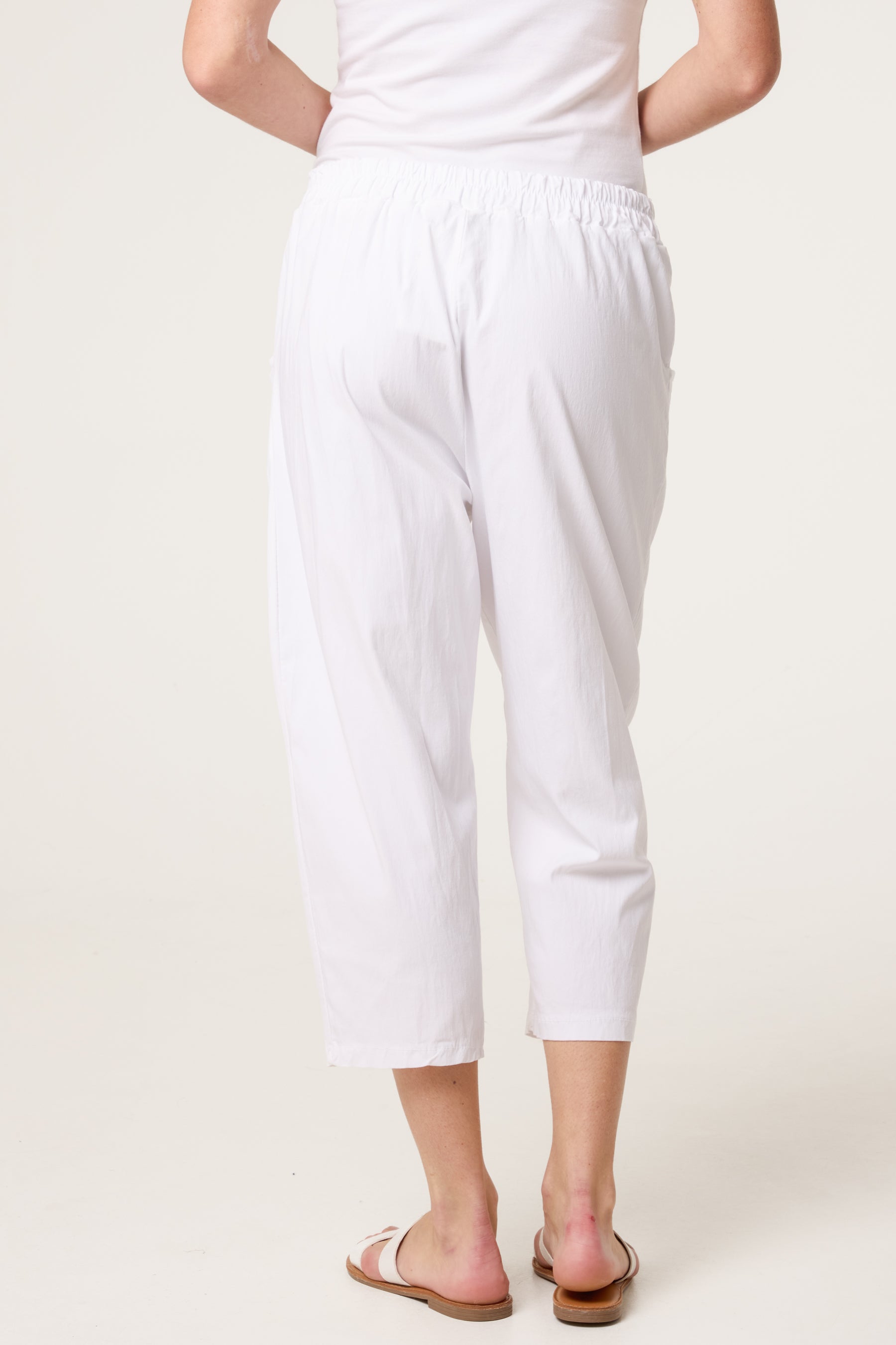 Magic Plain Stretch Capri Trousers