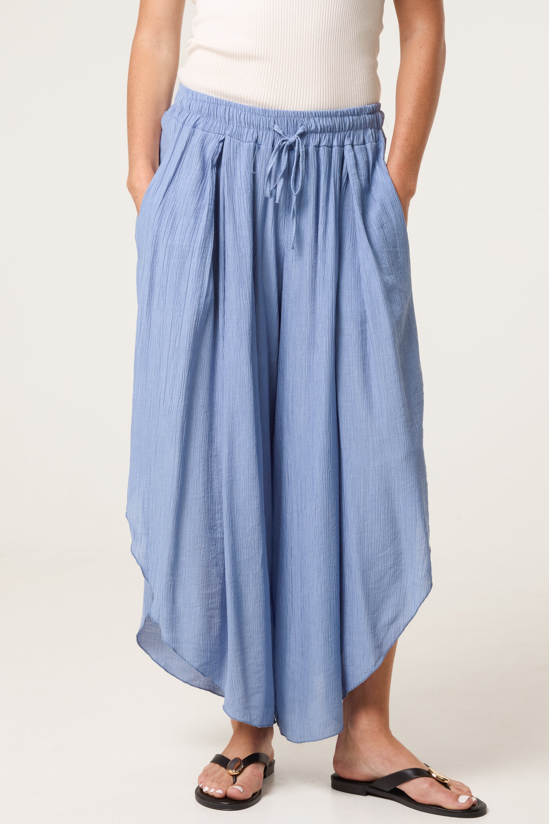 Wide Leg Crinkle Trouser